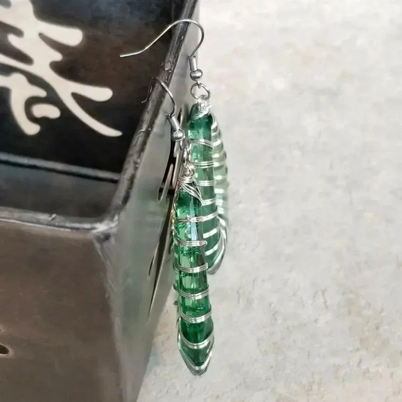 Handcrafted Retro 80s Statement Green Lucite Open Teardrop Wire Wrapped Earrings - Picture 3 of 5